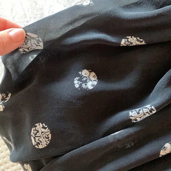 Club Monaco Silk Skirt - Picture 4 of 5